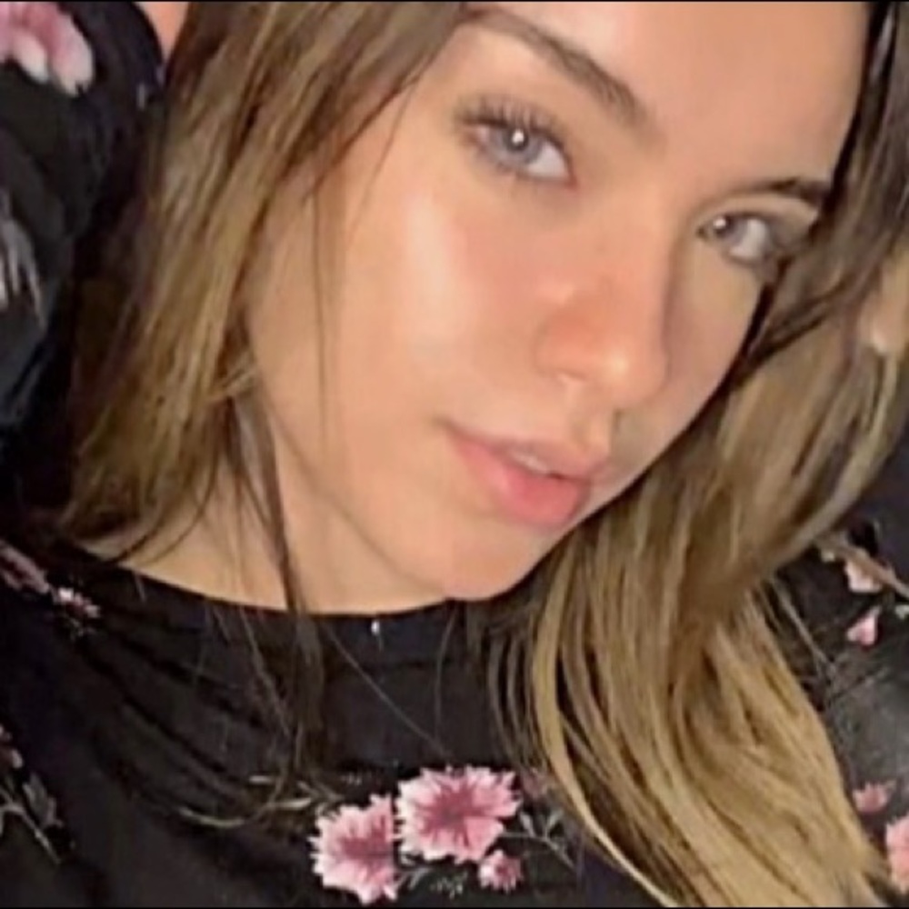 Meet your Posher, Alyia